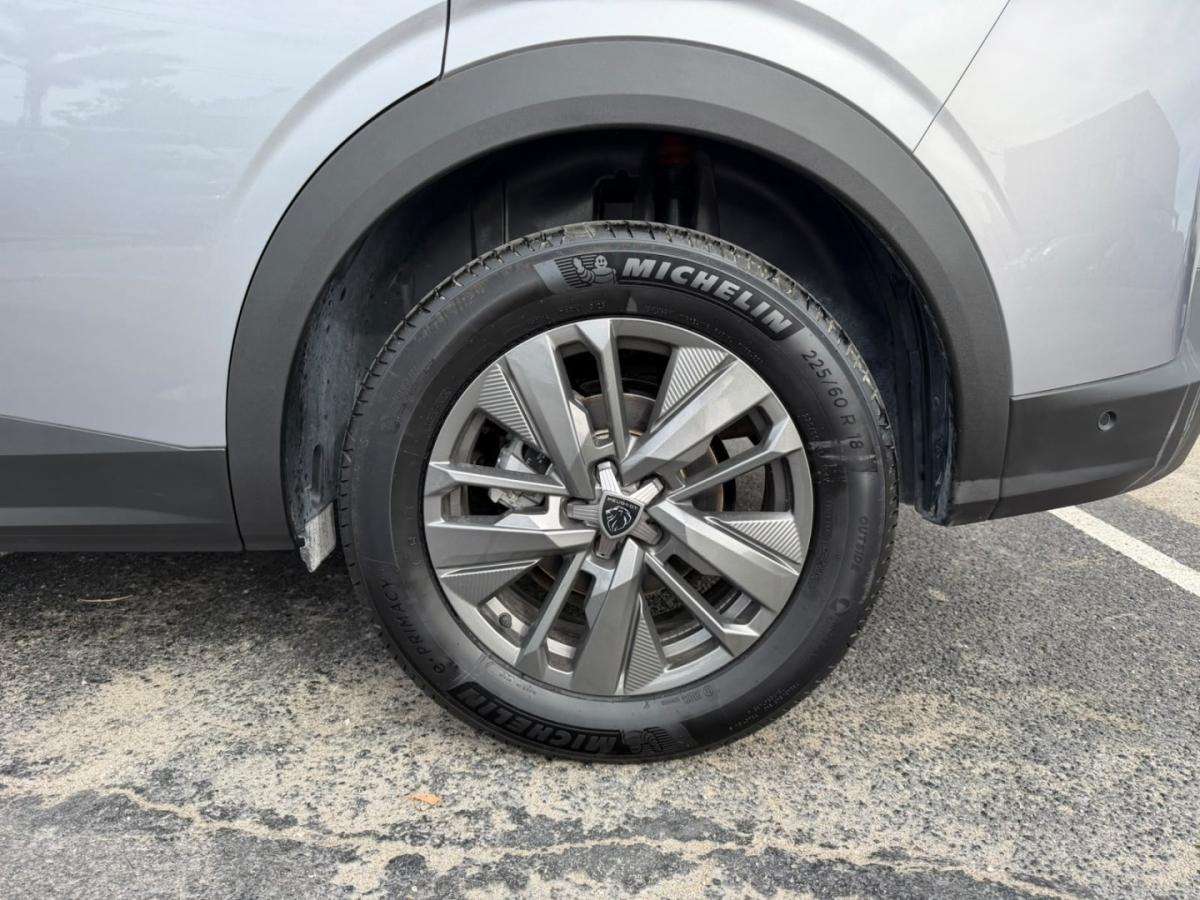 peugeot-5008-2025-hibrido-1200cc