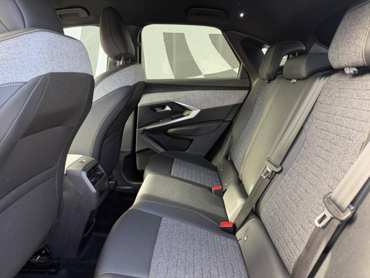 peugeot-3008-2025-hibrido-1200cc