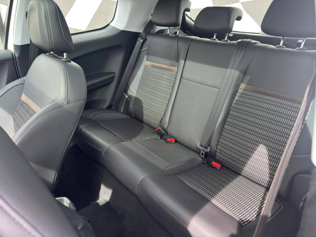 peugeot-208-2013-gasolina-1199cc