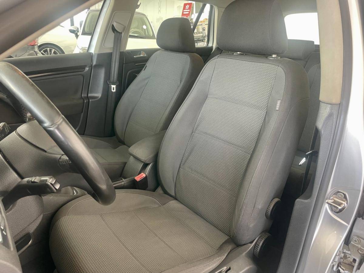 volkswagen-golf-variant-2011-diesel-1598cc