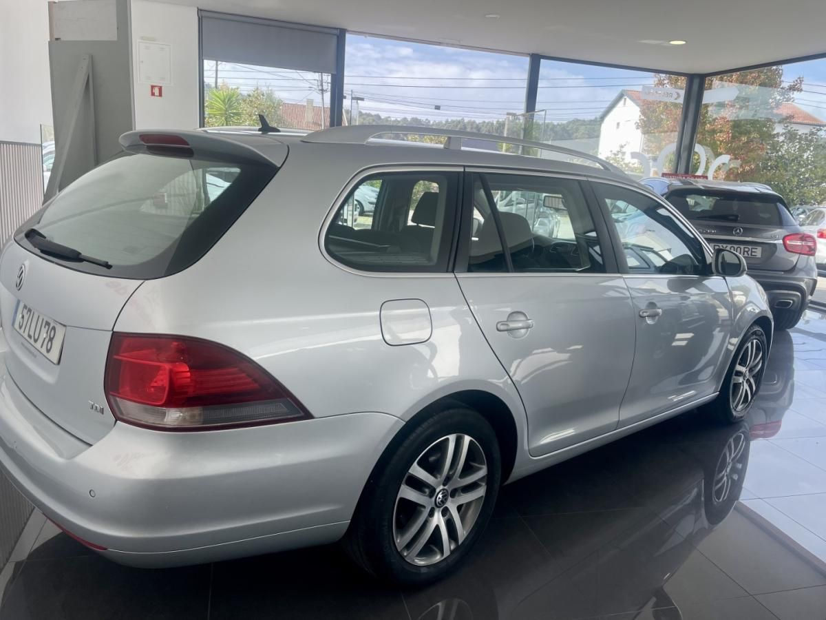 volkswagen-golf-variant-2011-diesel-1598cc