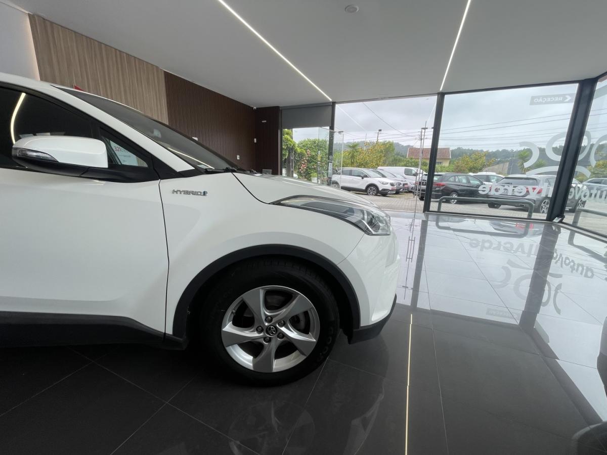 toyota-c-hr-2017-hibrido-1798cc