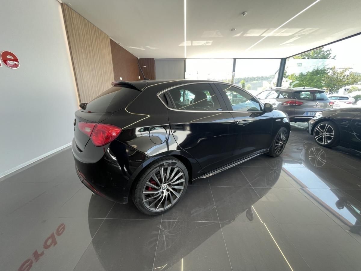 alfa-romeo-giulietta-2016-diesel-1956cc
