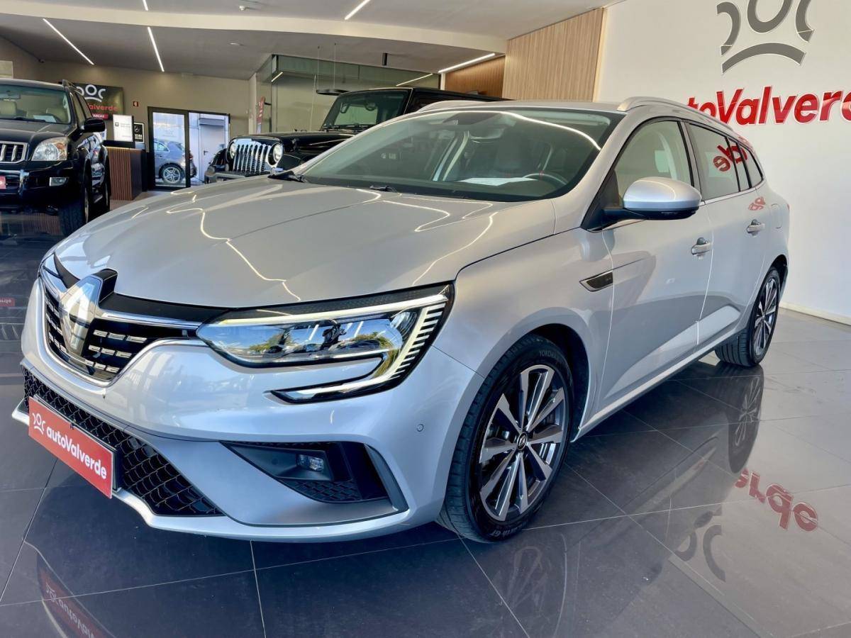 renault-megane-2022-hibrido-1598cc