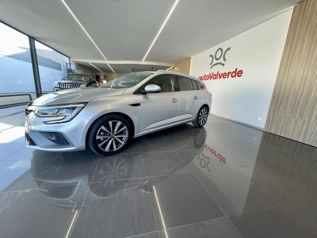 renault-megane-2022-hibrido-1598cc