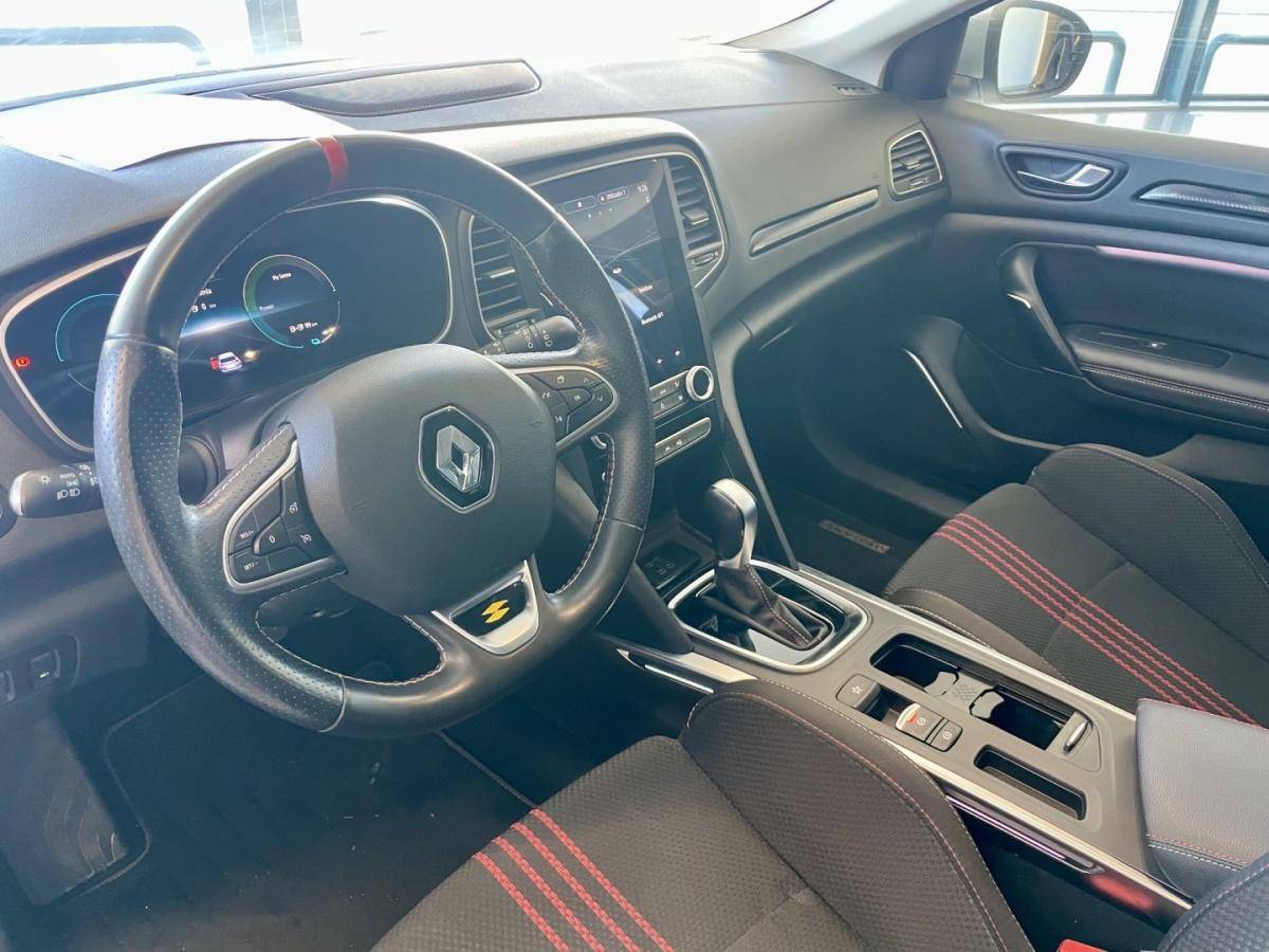 renault-megane-2022-hibrido-1598cc