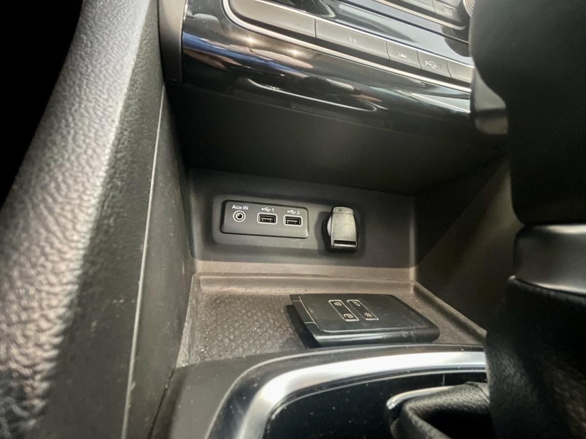renault-megane-2022-hibrido-1598cc