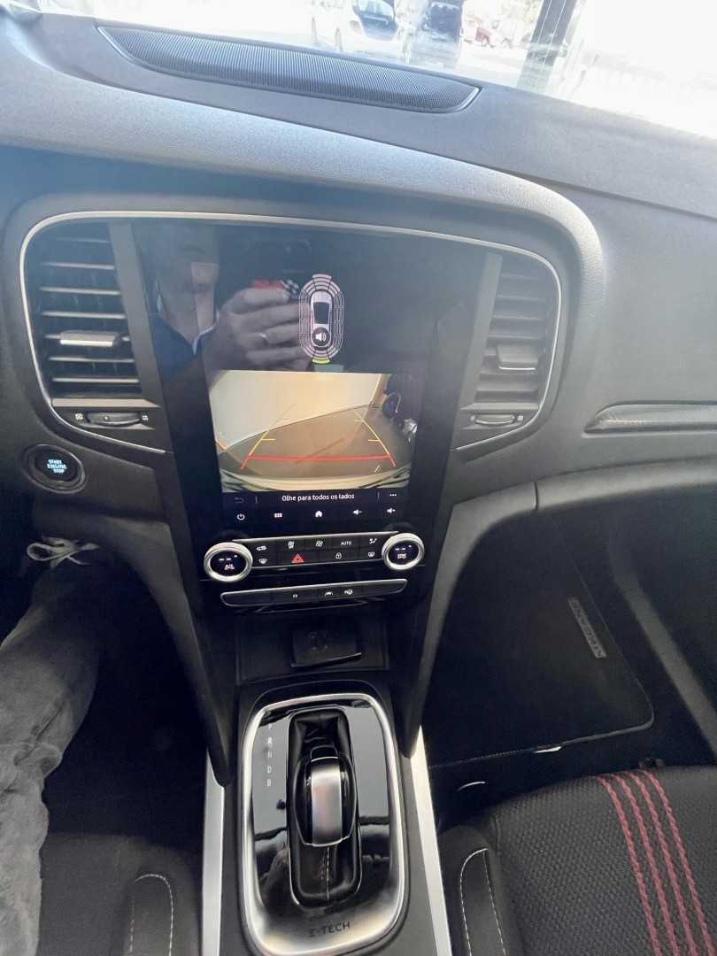 renault-megane-2022-hibrido-1598cc