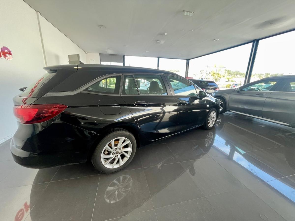 opel-astra-sport-tourer-2018-diesel-1598cc