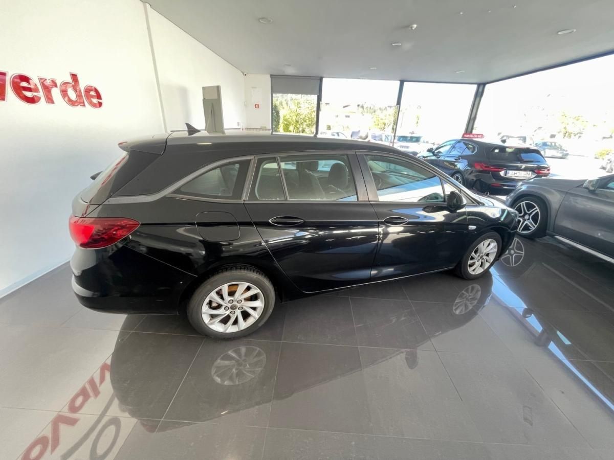 opel-astra-sport-tourer-2018-diesel-1598cc