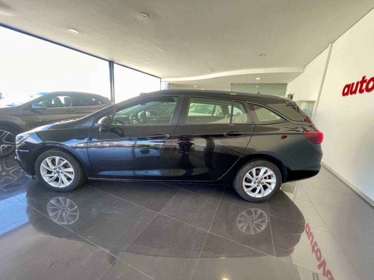 opel-astra-sport-tourer-2018-diesel-1598cc