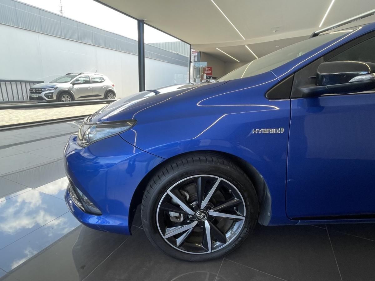 toyota-auris-2018-hibrido-1798cc