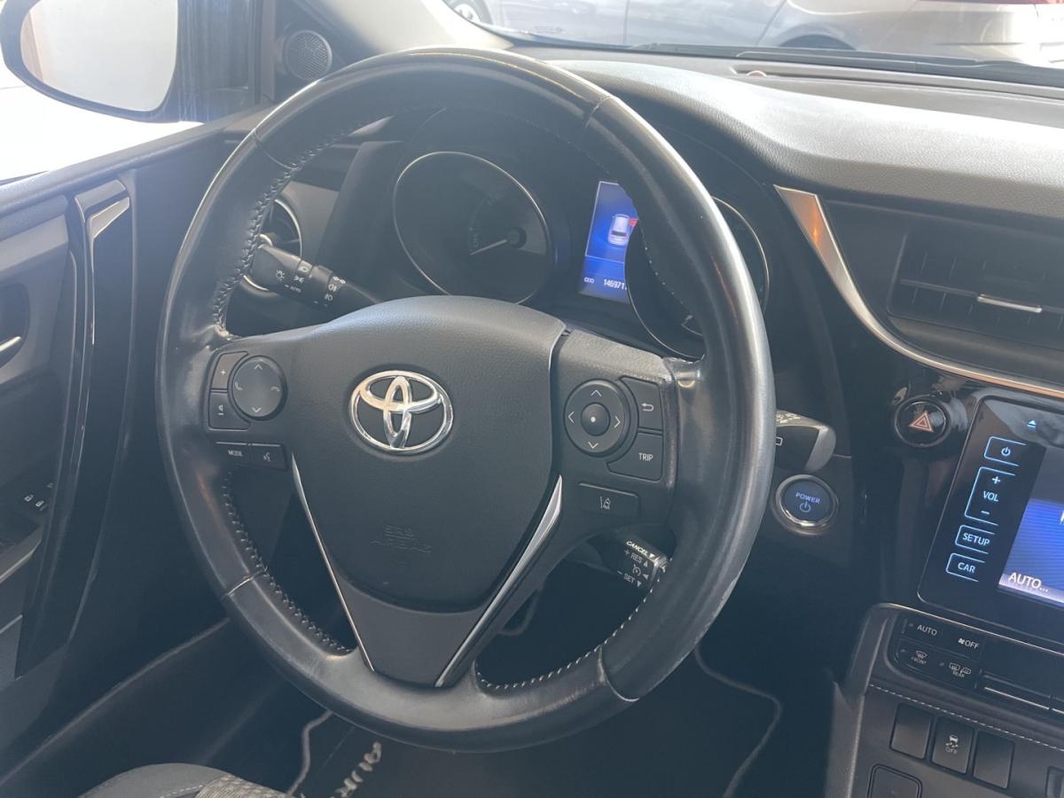 toyota-auris-2018-hibrido-1798cc