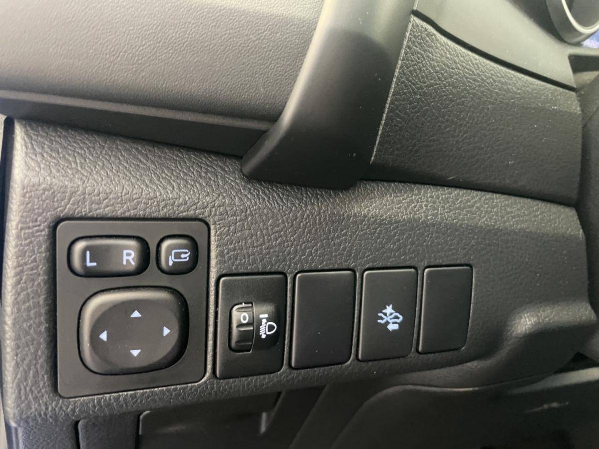 toyota-auris-2018-hibrido-1798cc