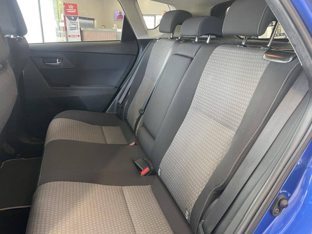 toyota-auris-2018-hibrido-1798cc
