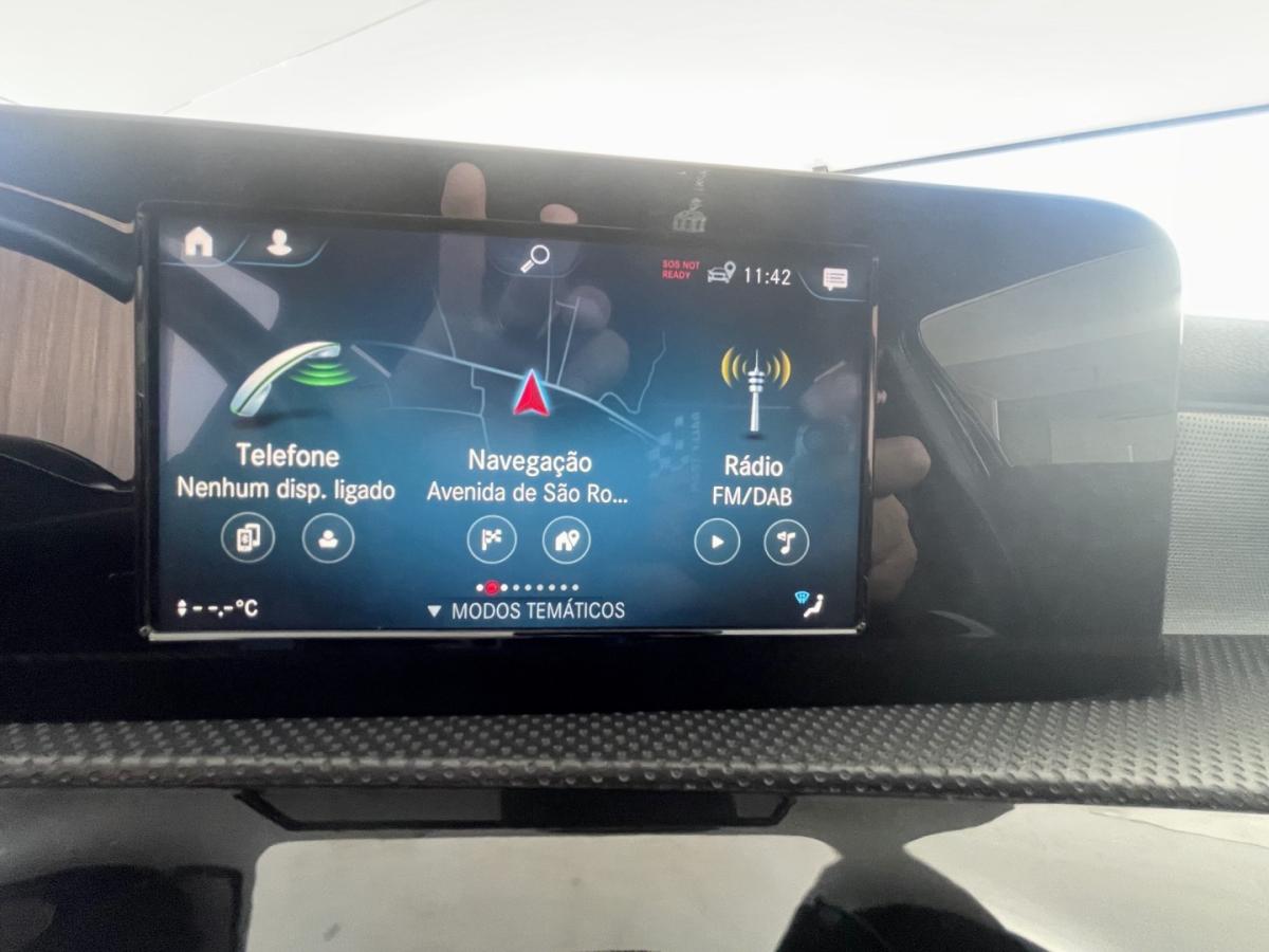 mercedes-benz-classe-a-2021-hibrido-1332cc