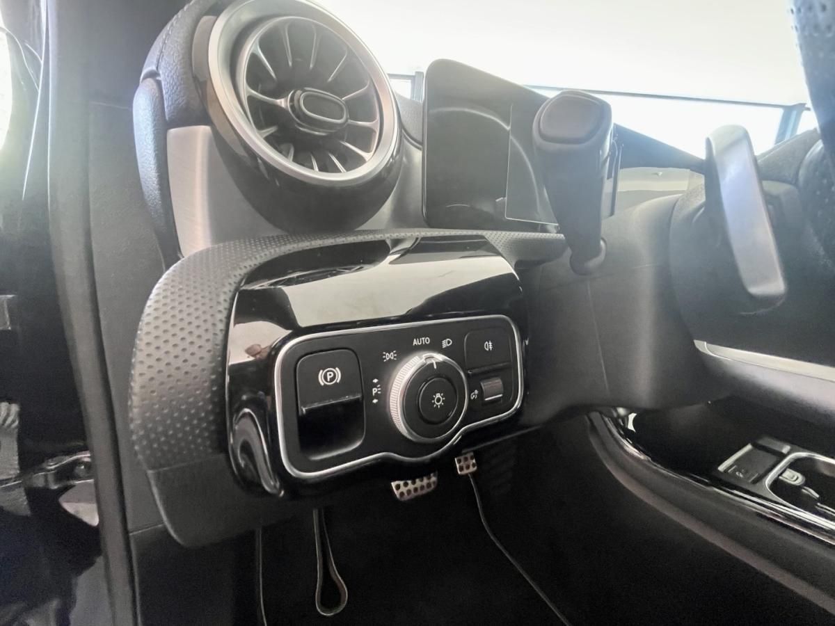 mercedes-benz-classe-a-2021-hibrido-1332cc