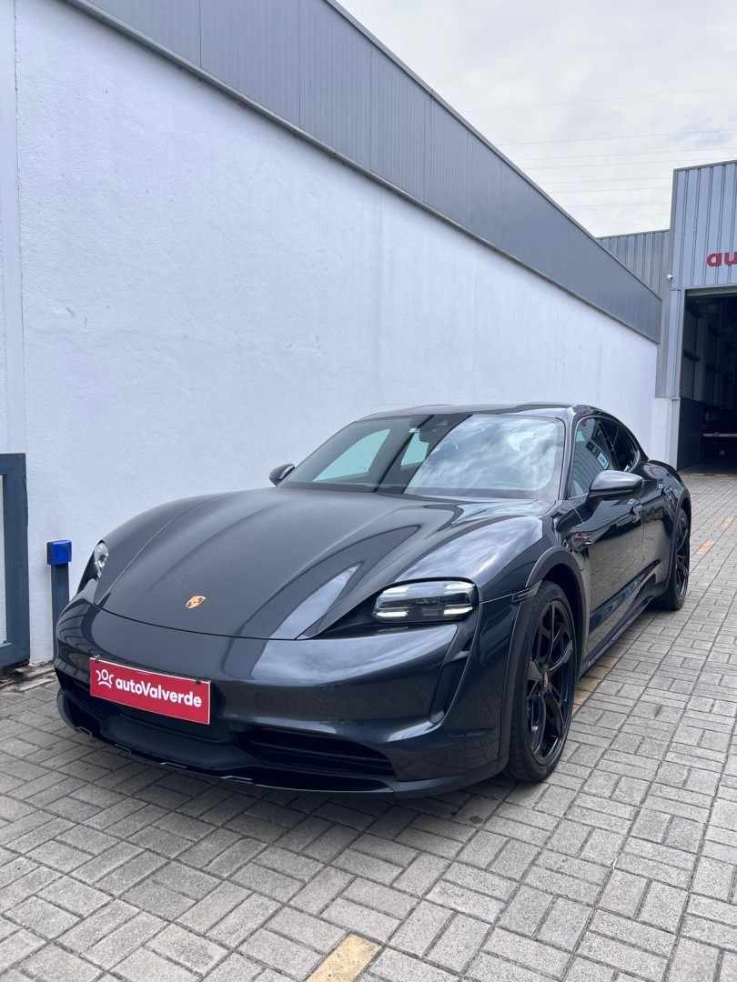 porsche-taycan-2021-eletrico-0cc