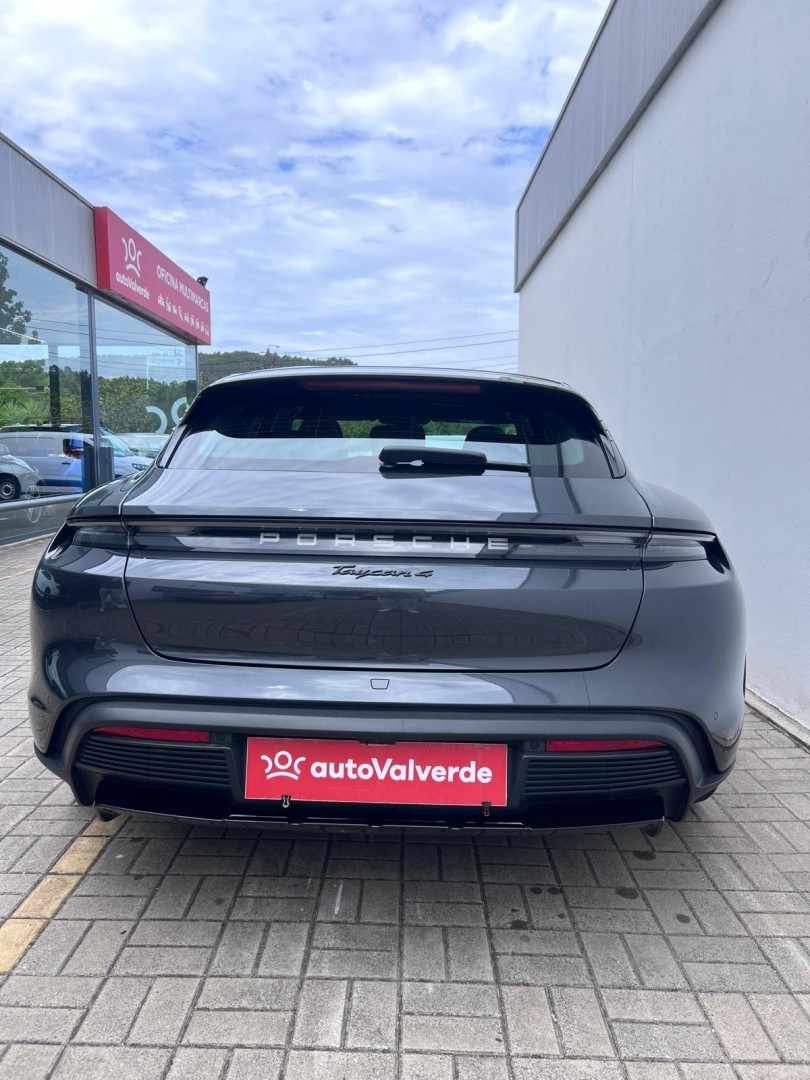 porsche-taycan-2021-eletrico-0cc