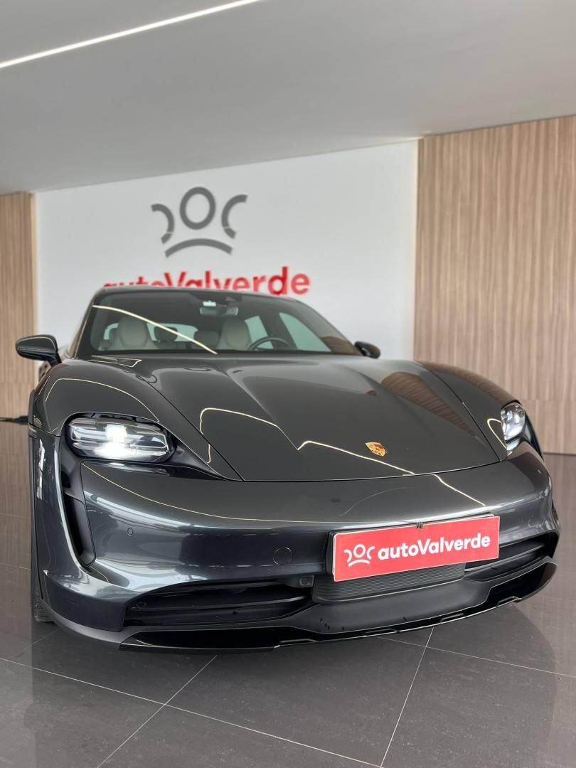 porsche-taycan-2021-eletrico-0cc