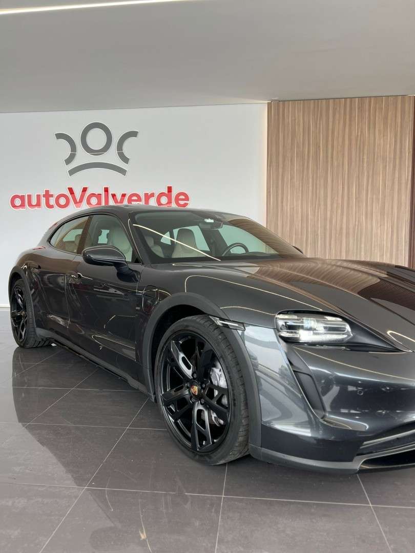 porsche-taycan-2021-eletrico-0cc