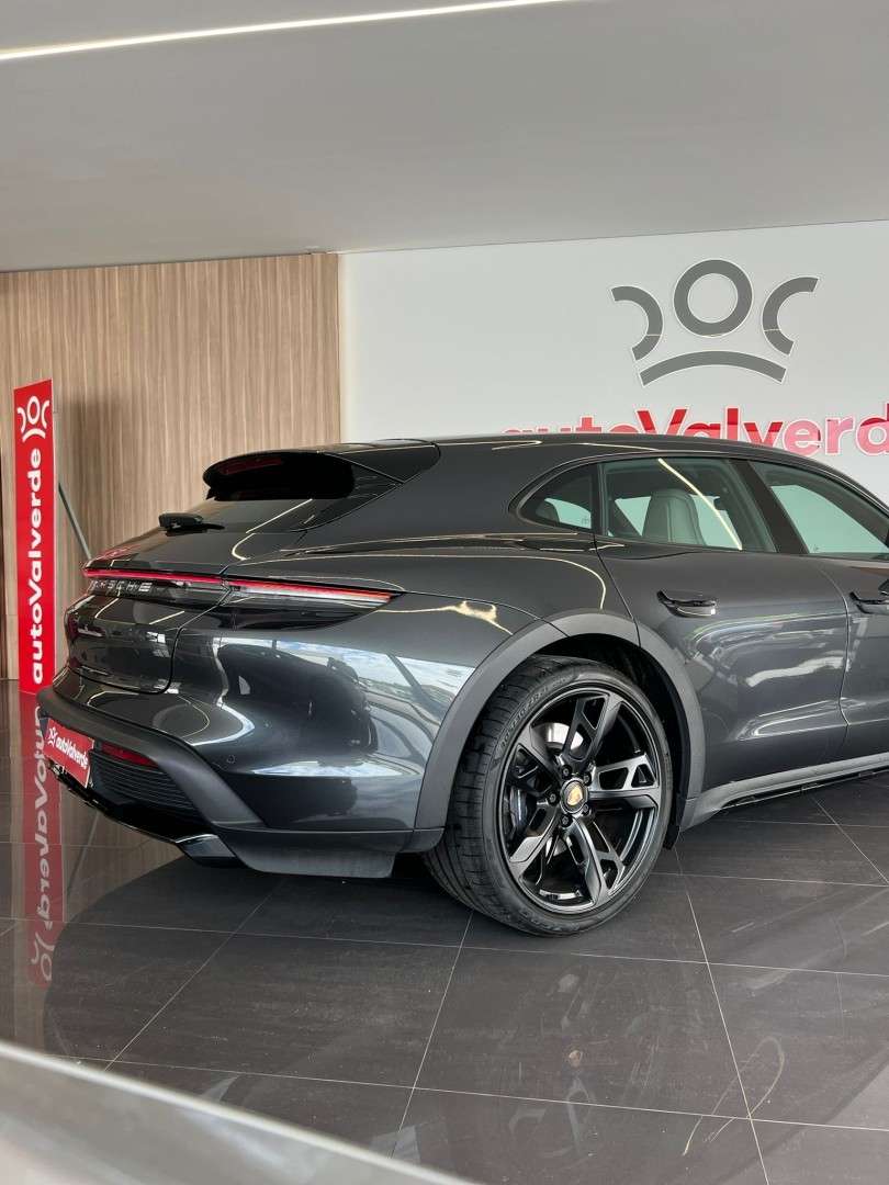 porsche-taycan-2021-eletrico-0cc