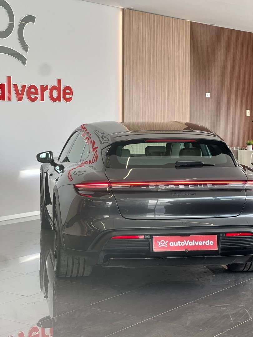 porsche-taycan-2021-eletrico-0cc