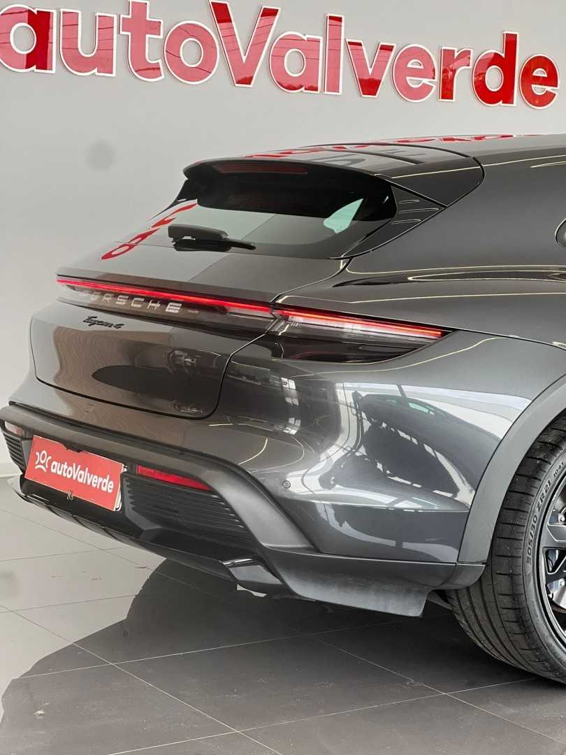 porsche-taycan-2021-eletrico-0cc
