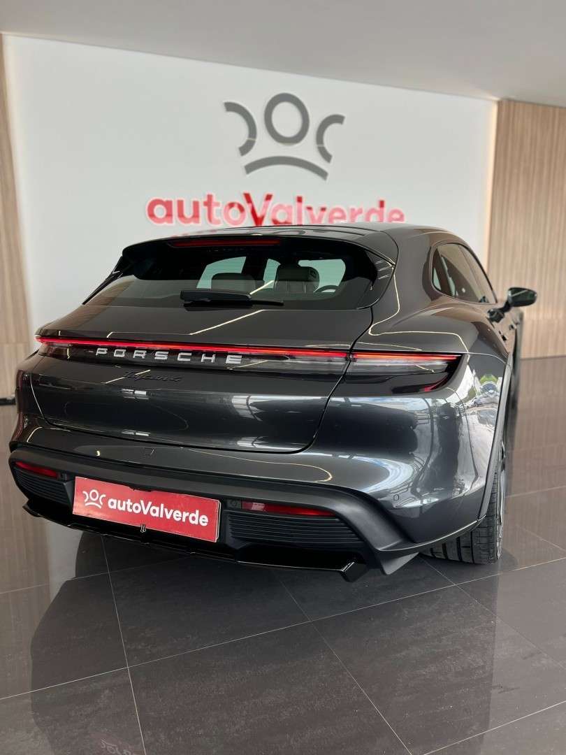 porsche-taycan-2021-eletrico-0cc