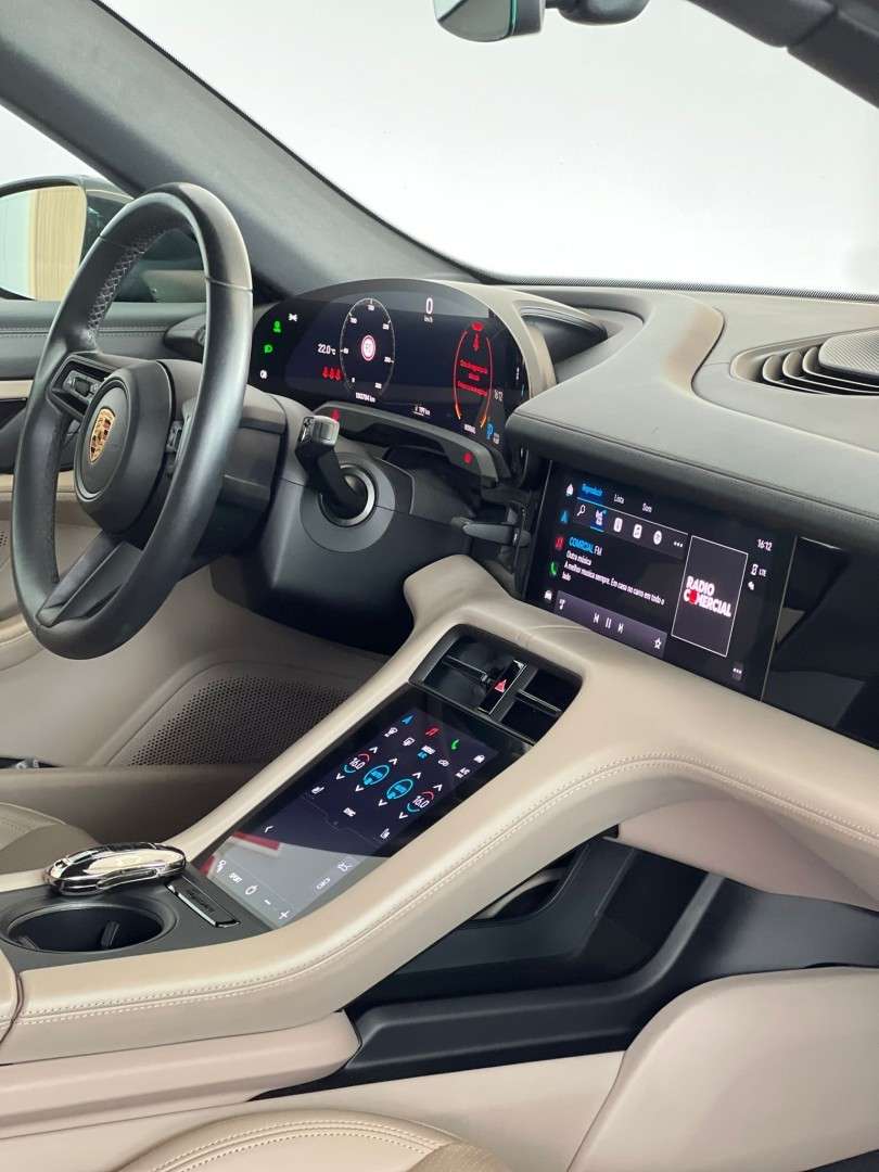 porsche-taycan-2021-eletrico-0cc