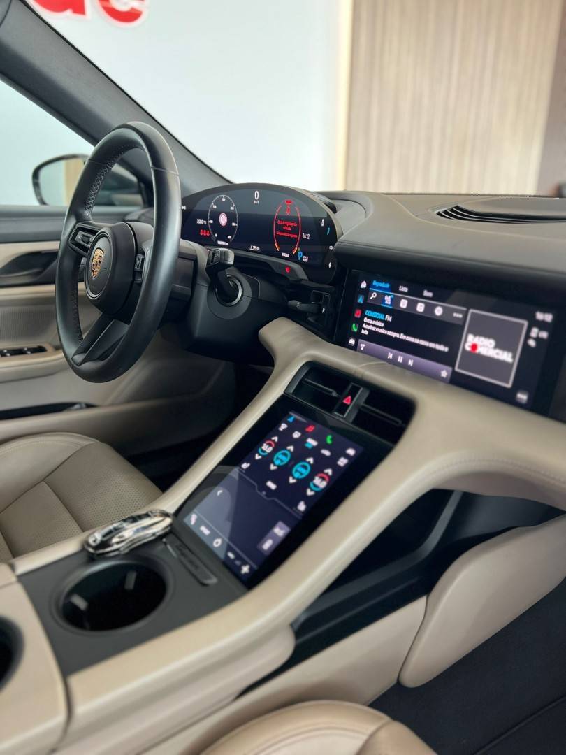 porsche-taycan-2021-eletrico-0cc