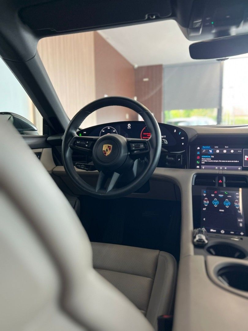 porsche-taycan-2021-eletrico-0cc