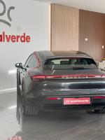 porsche-taycan-2021-eletrico-0cc