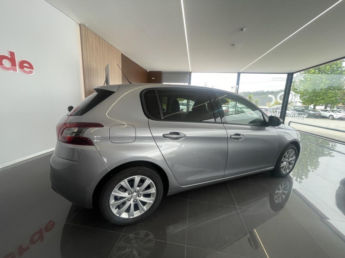 peugeot-308-2018-diesel-1499cc