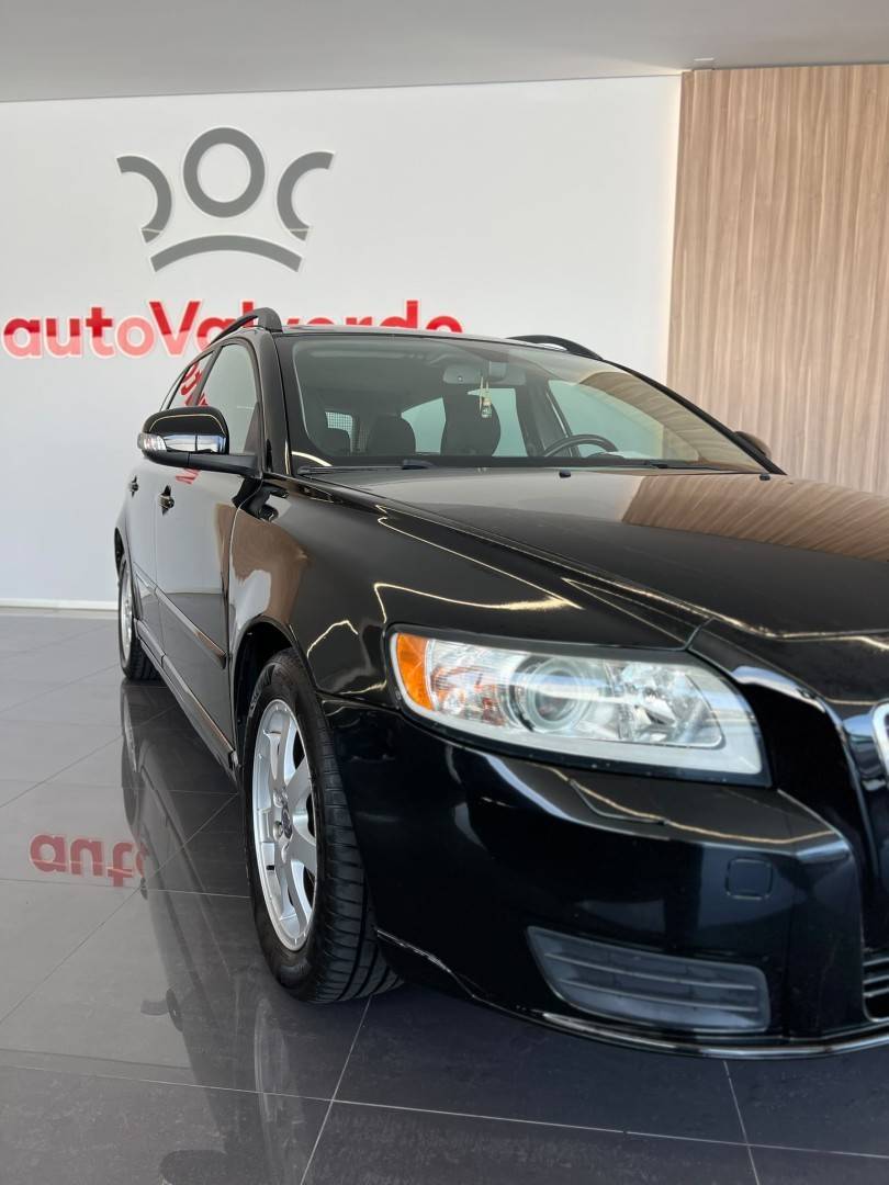 volvo-v50-2010-diesel-1560cc