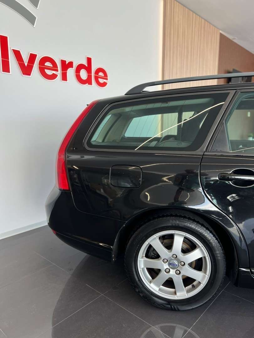 volvo-v50-2010-diesel-1560cc