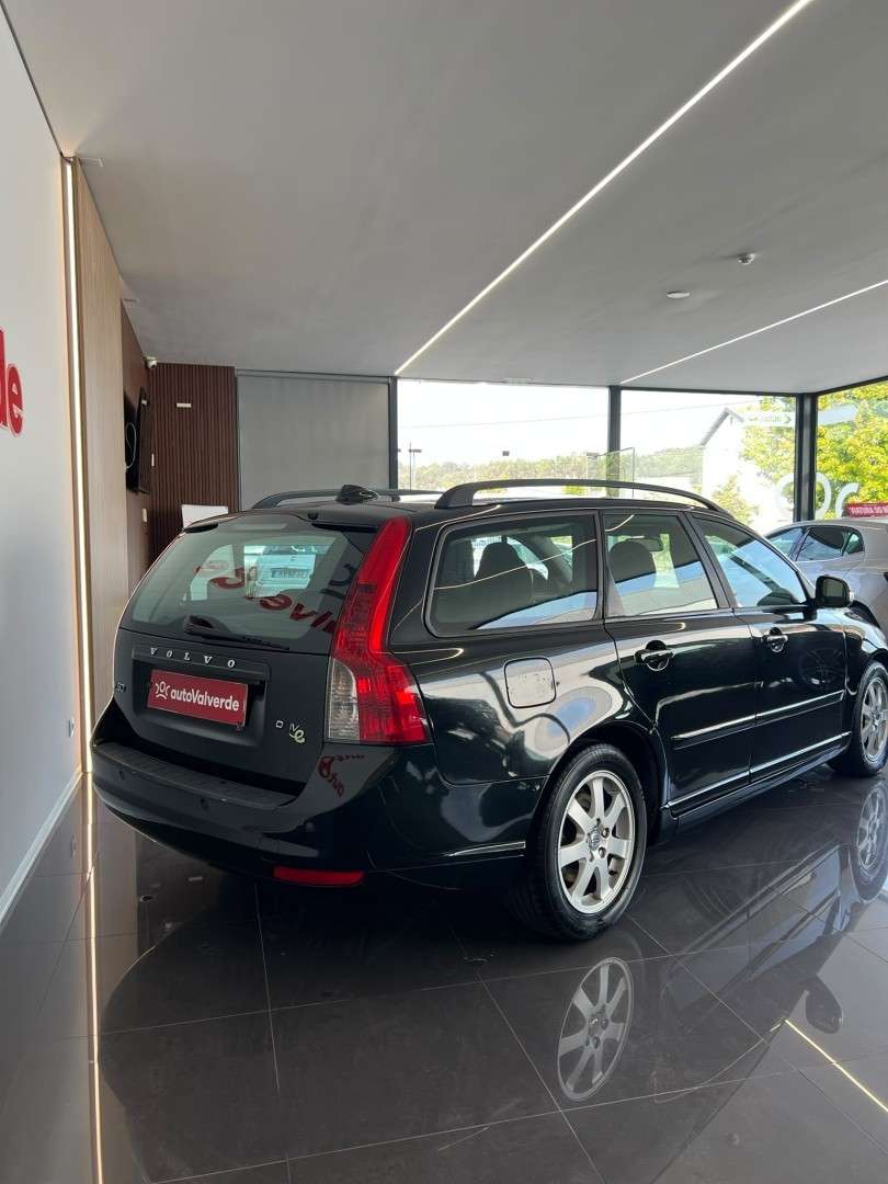 volvo-v50-2010-diesel-1560cc