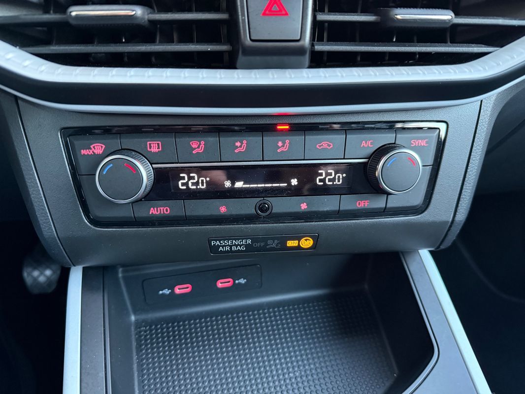 seat-arona-2024-gasolina-999cc