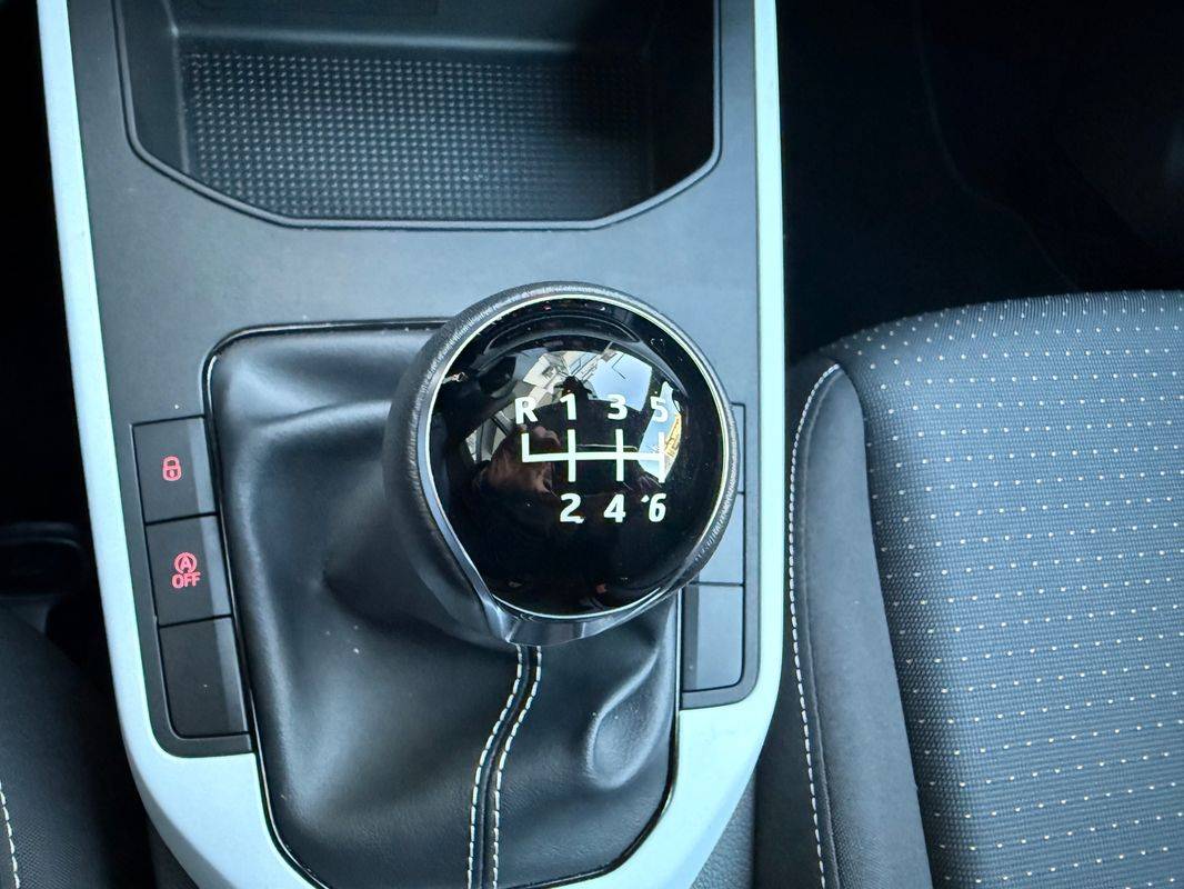 seat-arona-2024-gasolina-999cc