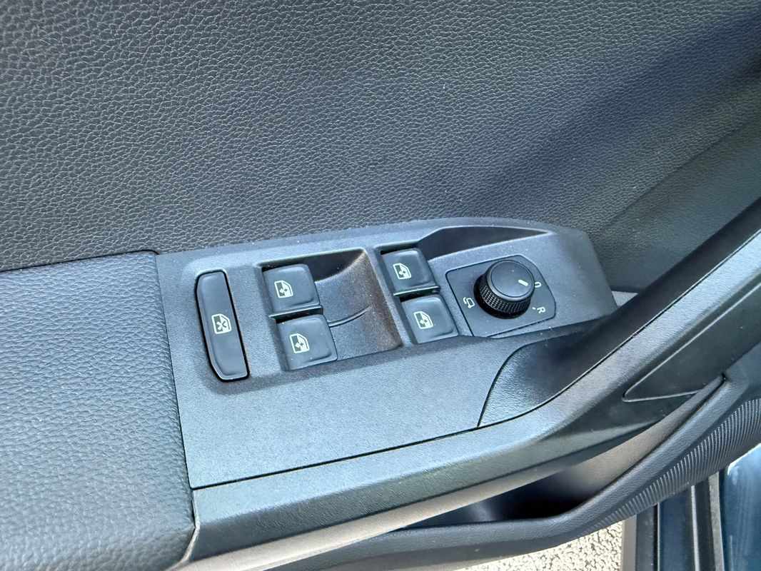 seat-arona-2024-gasolina-999cc