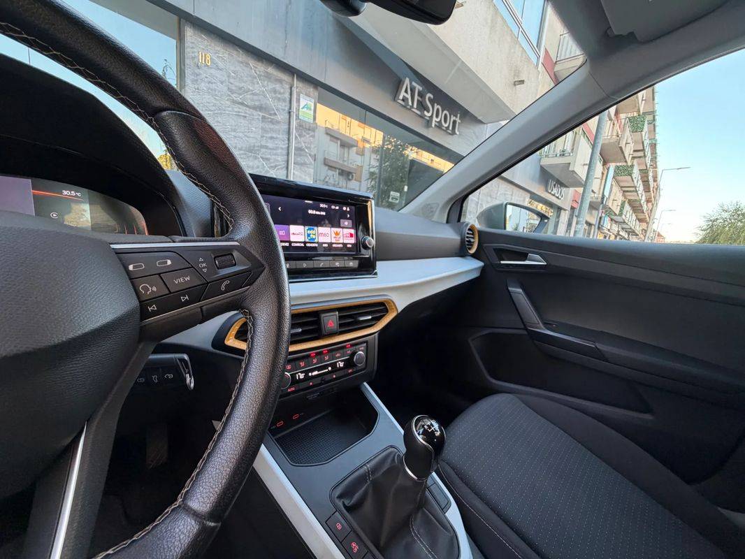 seat-arona-2024-gasolina-999cc