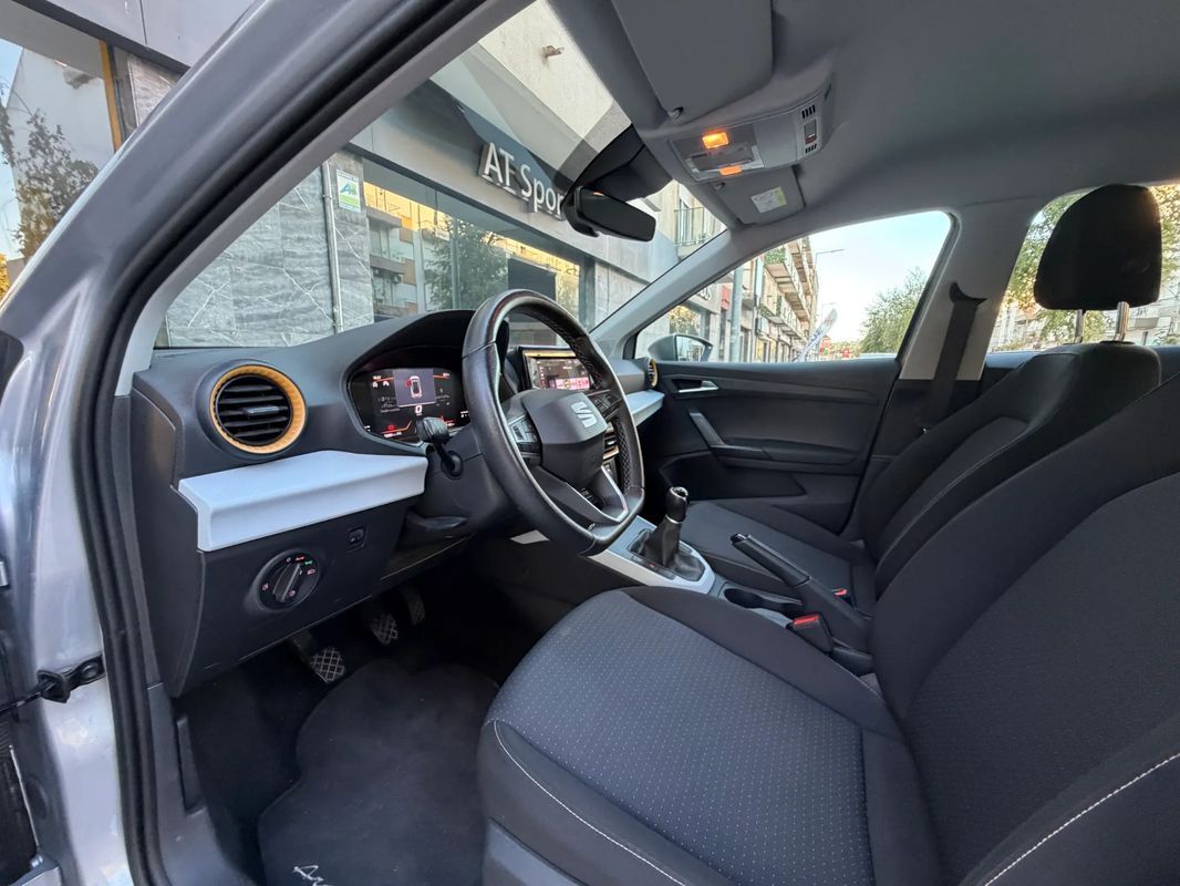 seat-arona-2024-gasolina-999cc