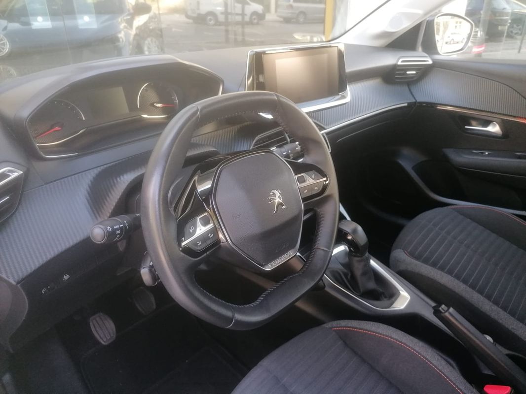 peugeot-208-2023-gasolina-1199cc