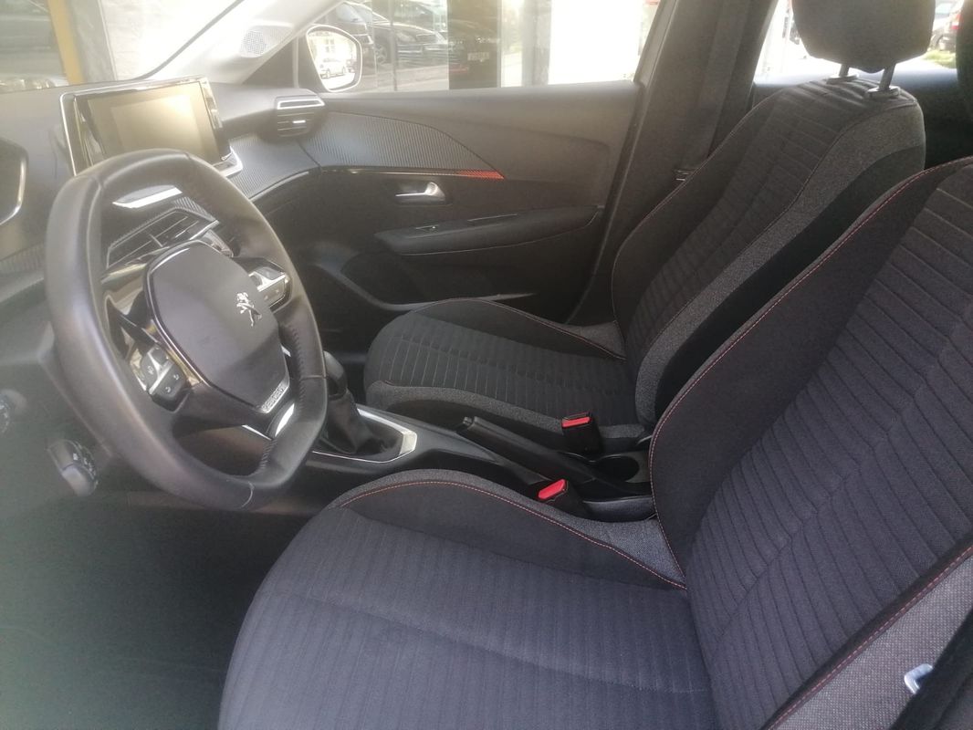 peugeot-208-2023-gasolina-1199cc