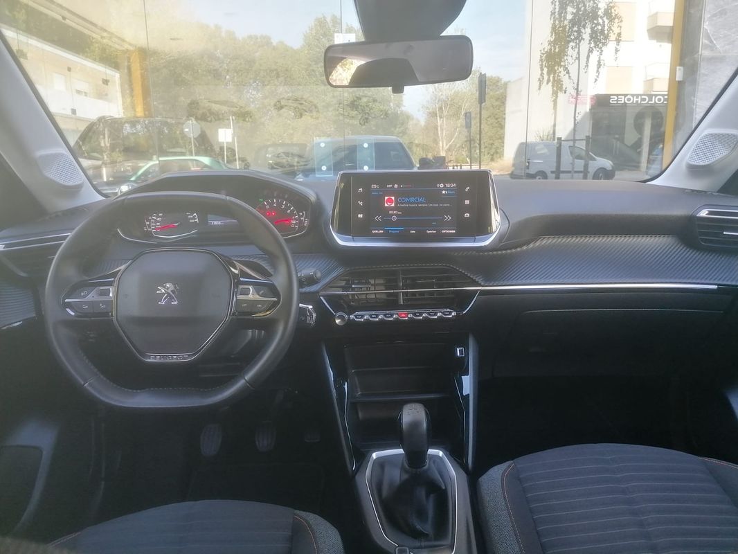 peugeot-208-2023-gasolina-1199cc