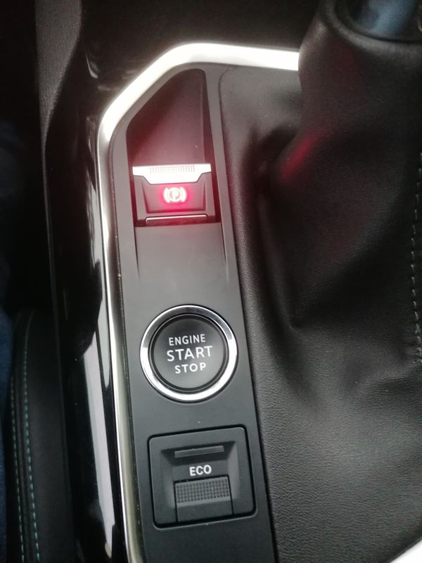 peugeot-3008-2022-diesel-1499cc