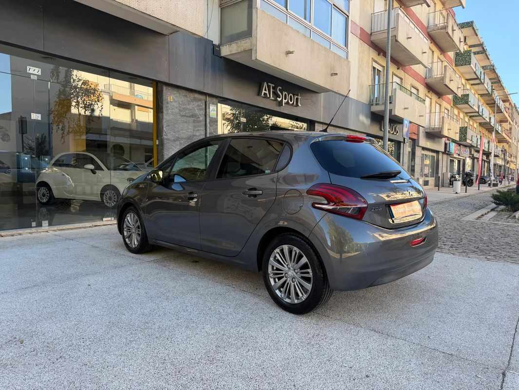 peugeot-208-2018-gasolina-1199cc
