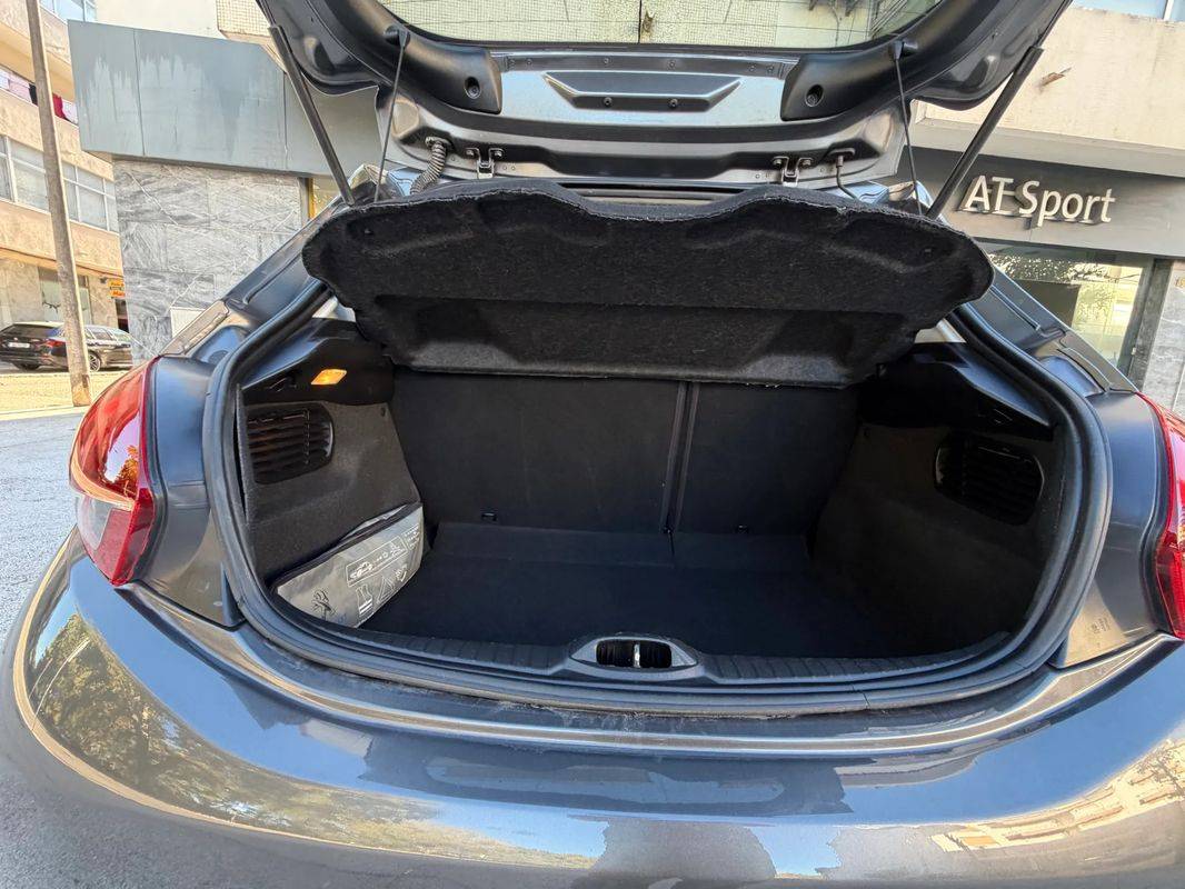 peugeot-208-2018-gasolina-1199cc