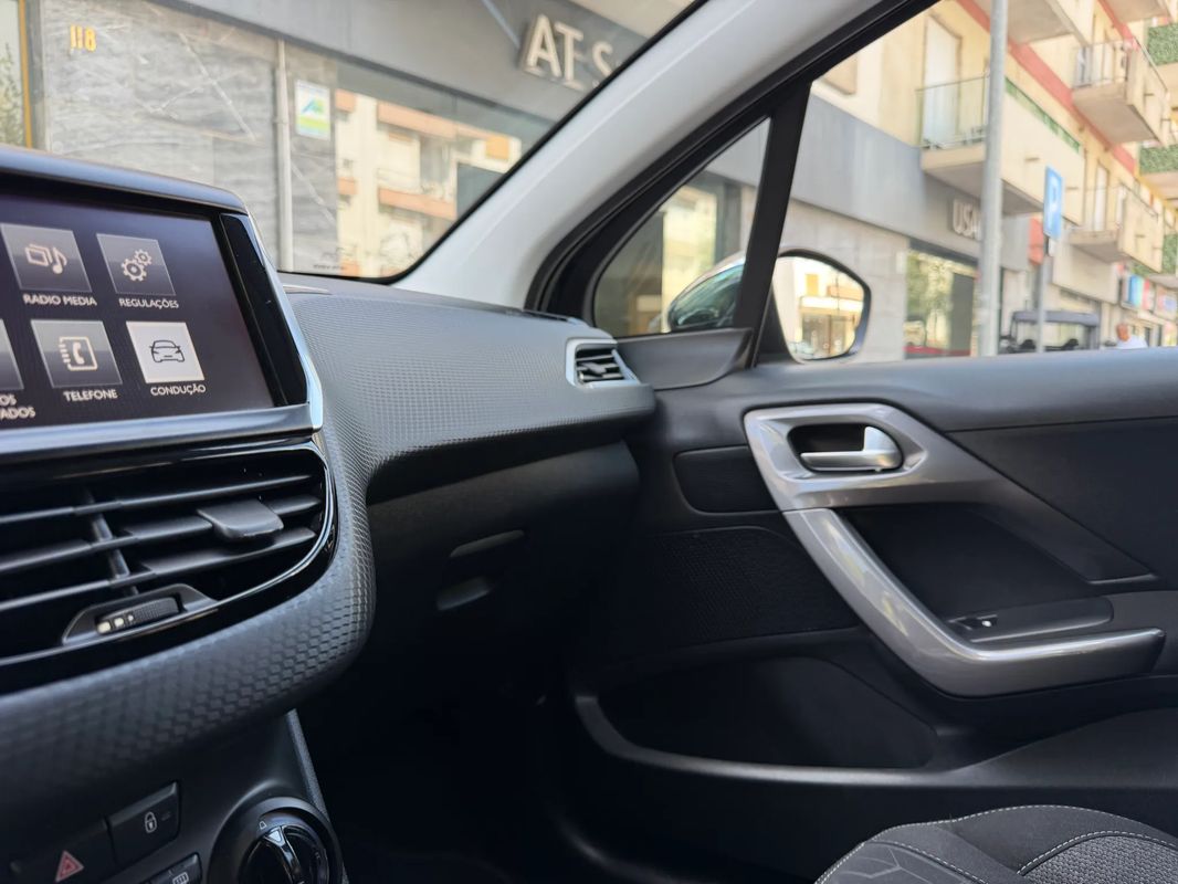 peugeot-2008-2017-diesel-1560cc