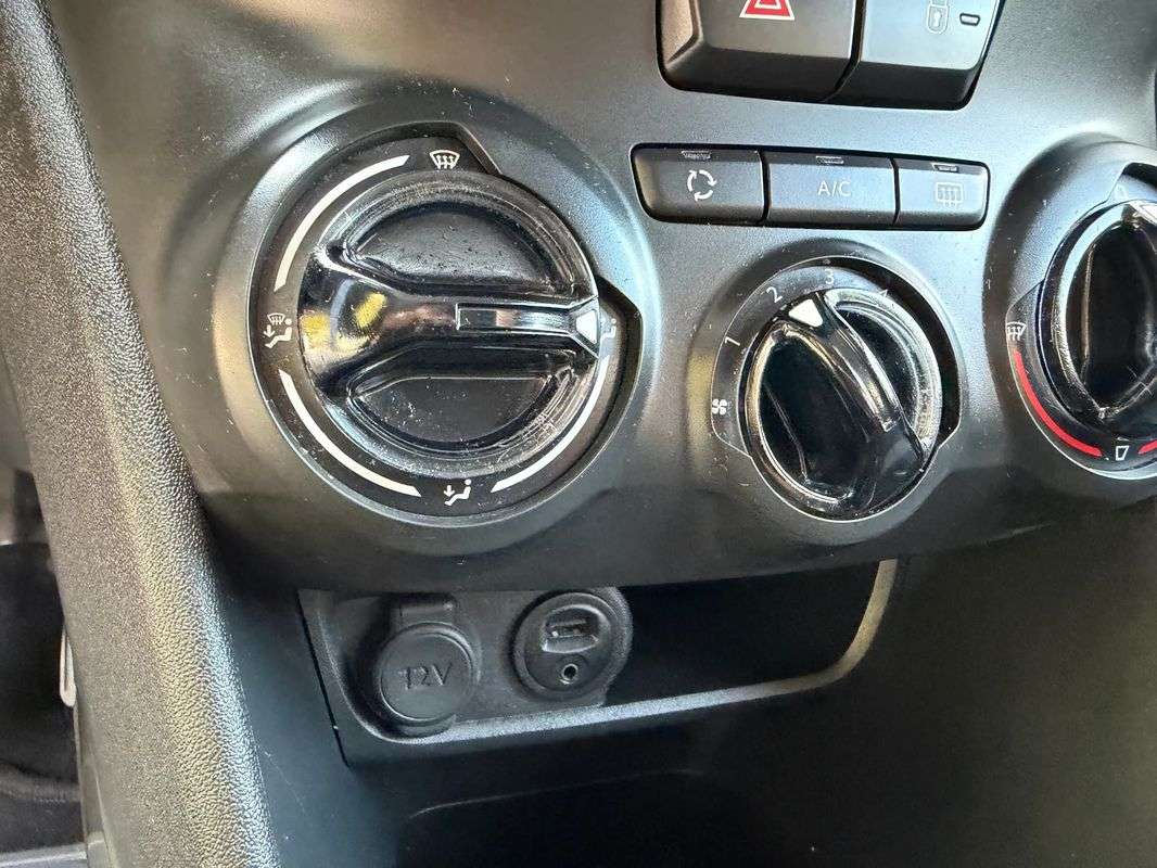 peugeot-2008-2017-diesel-1560cc